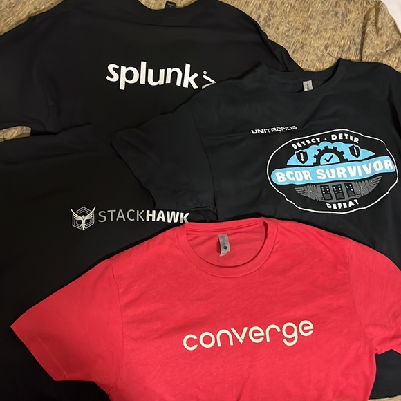 T-Shirts LOT New Splunk,Stackhawk,Unitrends & Converge (ALL 5) 3 L,1 M & 1 S - Picture 1 of 12